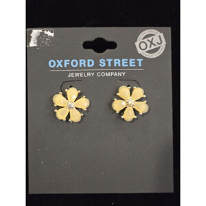 Oxford Street Earrings, OXJ, New, Yellowish In Color, Stud, Flower